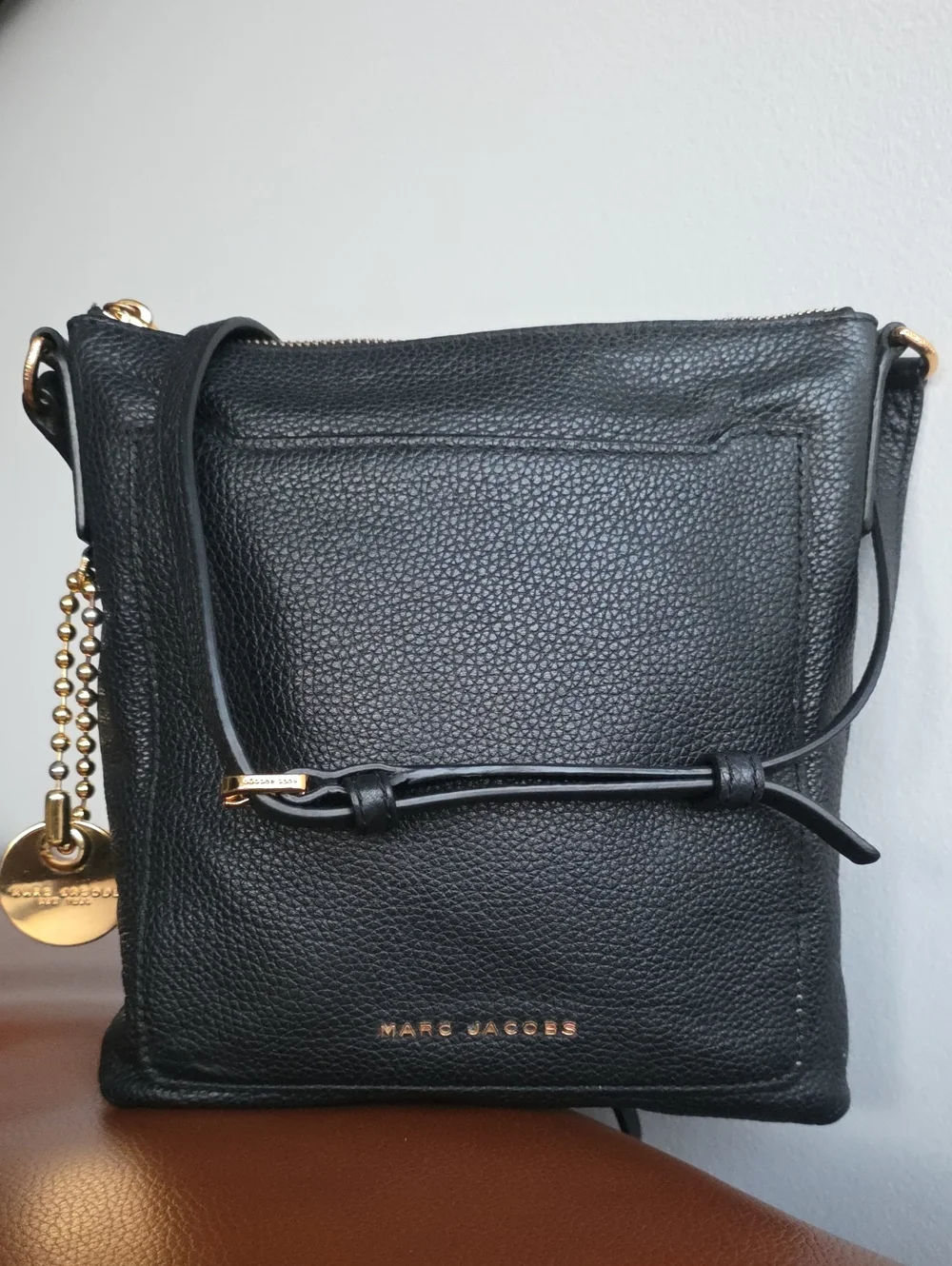MARC JACOBS Tours Black Leather Crossbody Bag
